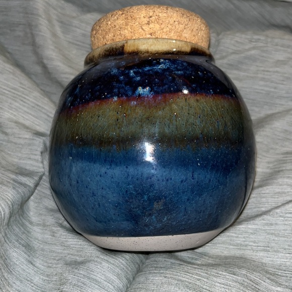 Blue canister with cork lid - Picture 9 of 9